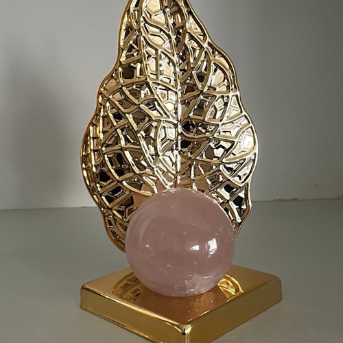 Avisa Wellness, founded by spiritual healer Radhika Suresh, is your trusted destination for metaphys.jpg