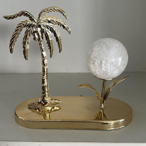 Avisa Wellness, founded by spiritual healer Radhika Suresh, is your trusted destination for metaphys.jpg