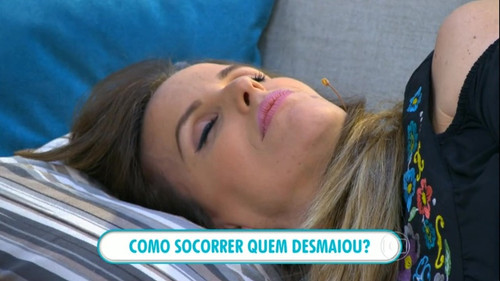 Bem Estar 2015 10 20 Mariana Ferrao faint 3.jpg