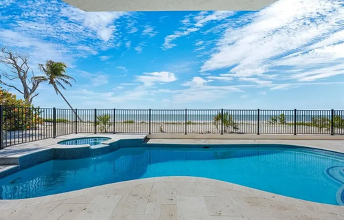 Top Realtors in Naples.png