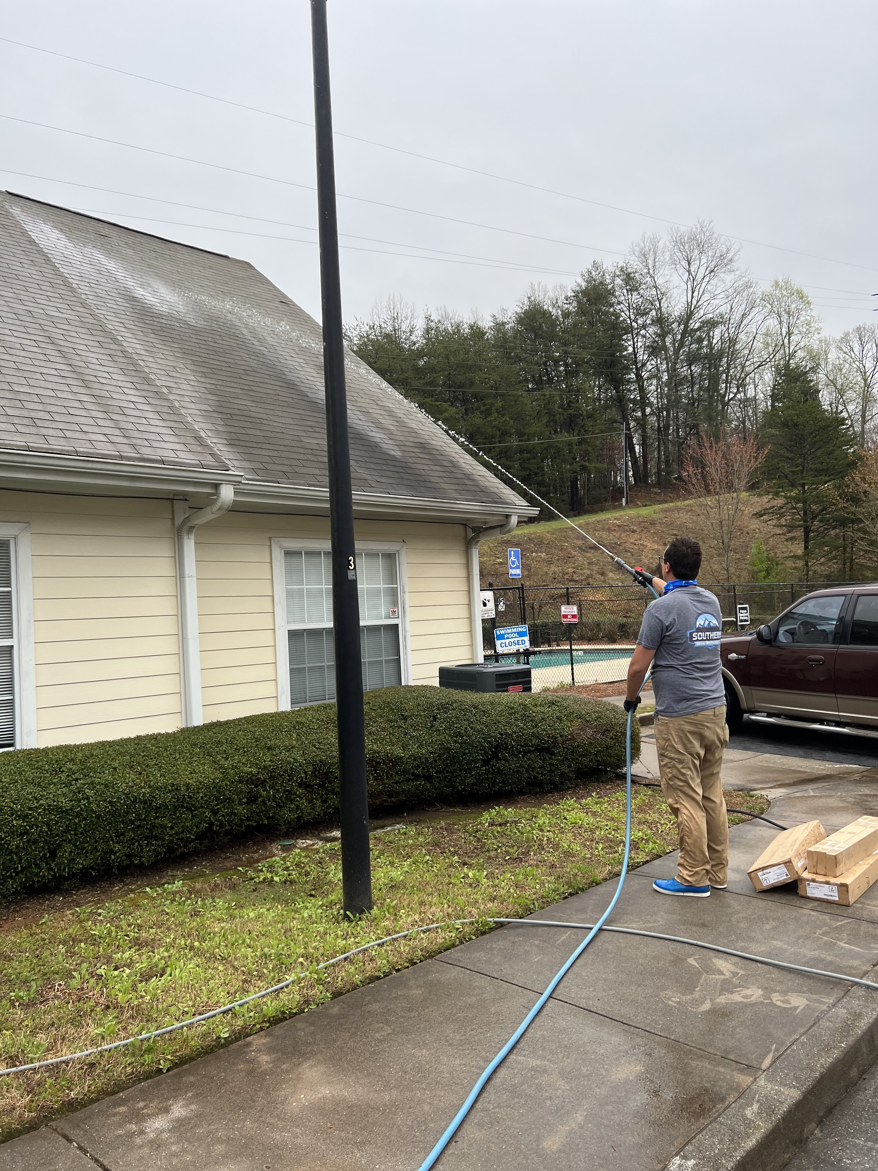 Southern Exterior Cleaning crew at work
