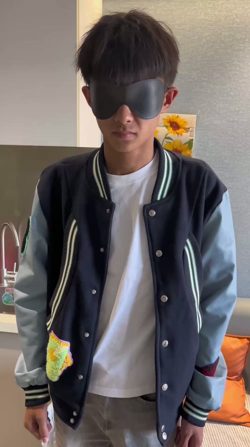 黑皮小直男 1.jpg