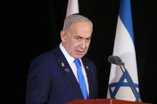 نتنياهو: 
لقد ضربنا الآن بعض كبار المسؤولين الإيرانيين الآخرين 
- لو لم نتحرك فورًا لوقف صناعة الموت الإيرانية كانت ستصبح منيعة إلى الأبد
- النظام الإ...