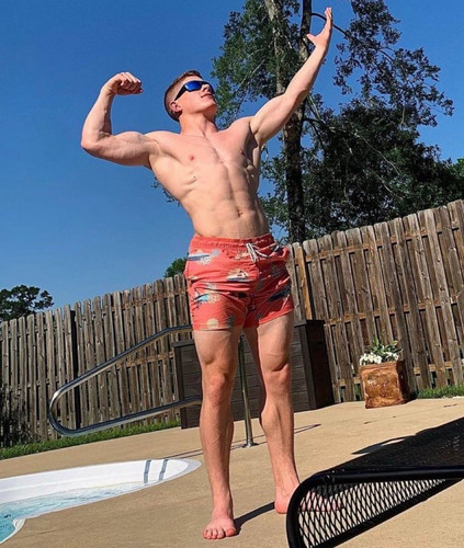 1539796503329382400 1.jpg