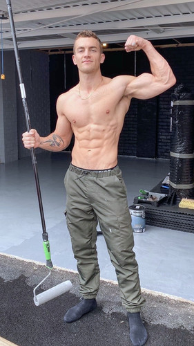 1539745456904978432 1.jpg