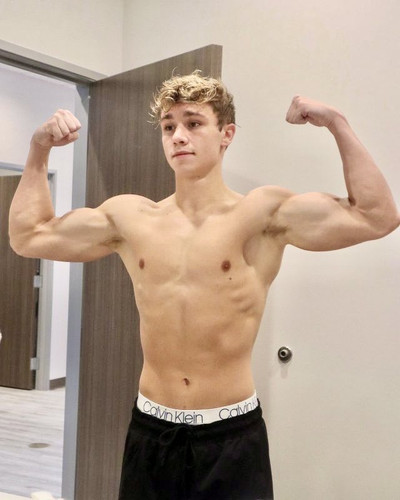 1547431321798168577 1.jpg