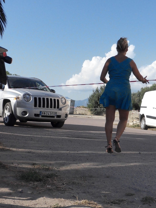 Lisa sans culotte en Corse 12.jpg