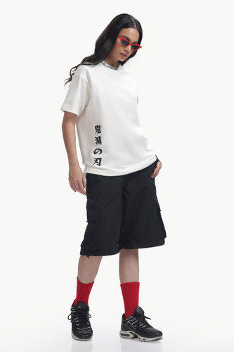 6. Lifestyle Image (Model wearing usage).jpg