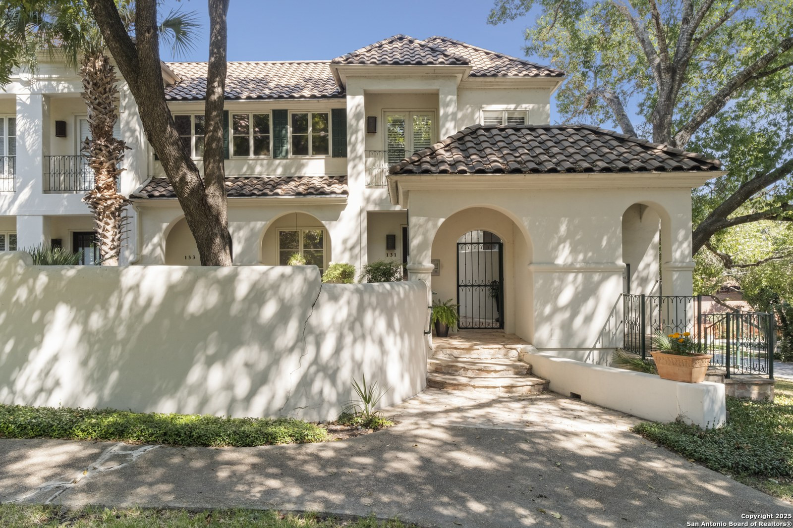Alamo Heights Real Estate Guide 2026: Historic Luxury in San Antonio,Christopher Beal