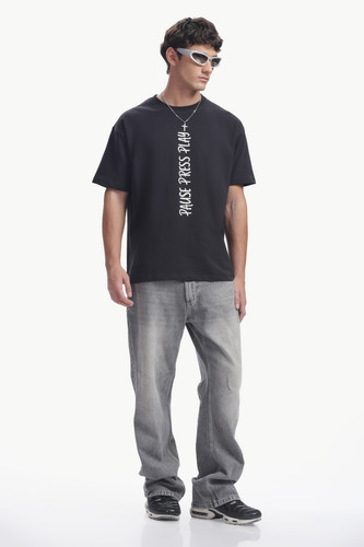 6.Lifestyle Image (Model wearing usage).jpg