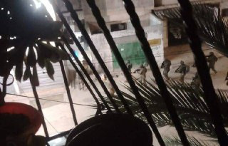 جانب من اقتحام قوات الاحتلال مخيم عسكر الجديد شرق نابلس بالضفة الغربية...