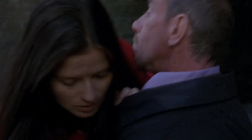 Crossing Jordan s2e22 Pandora's Trunk, Part II Jill Hennessy dd 2.jpg