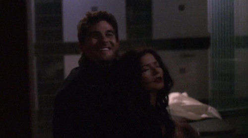 Crossing Jordan s1e9 Digger, Part II Jill Hennessy inj 1.jpg