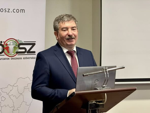 635210919 1375156451083224 7887486878712812299 n.jpg?stp=cp6 dst jpg s590x590 tt6& nc cat=100&ccb=1 .jpg