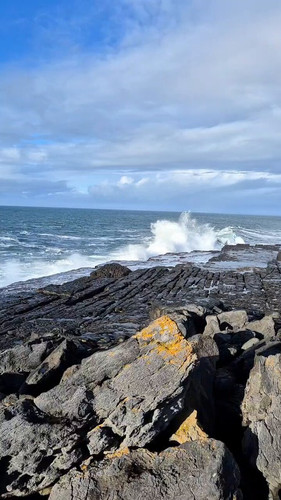 ixVEb UrAqemFI V.jpg