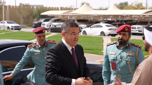 pARHOyGjgi s W0Y.jpg