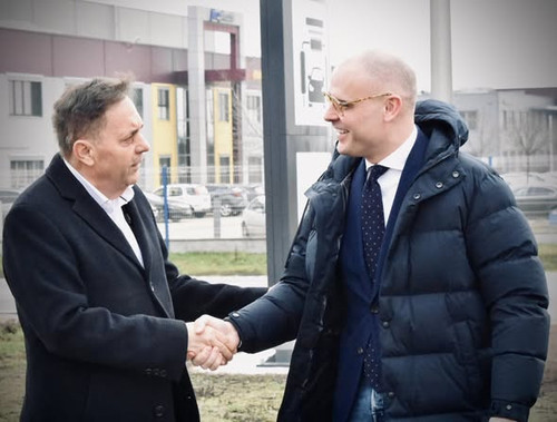 634143379 1474434004044869 1574873089074218336 n.jpg?stp=cp6 dst jpg s590x590 tt6& nc cat=109&ccb=1 .jpg