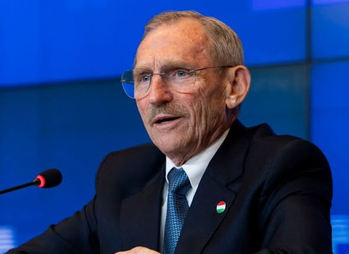 634338009 122211020084506056 3191145570223517614 n.jpg?stp=dst jpg s590x590 tt6& nc cat=110&ccb=1 7&.jpg