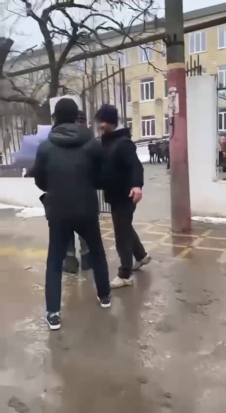 hwumojvbDTV5Hkm6.jpg