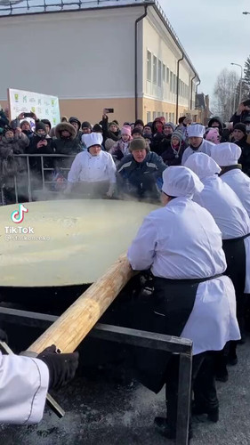 igwyUMoxudqF aki.jpg