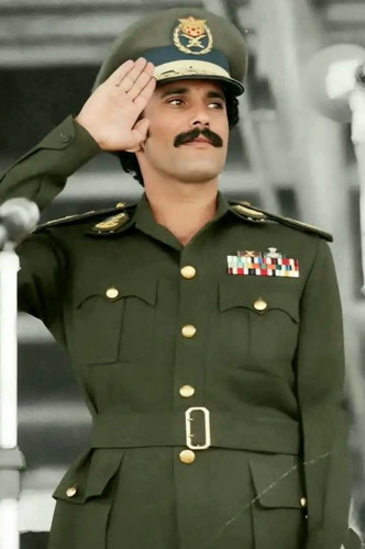 HBRiPmKa8AA6Cmr.jpg