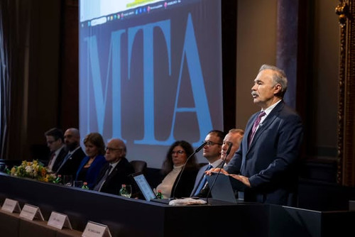 638109454 1453308752832853 1784140010949806524 n.jpg?stp=dst jpg s590x590 tt6& nc cat=103&ccb=1 7& n.jpg