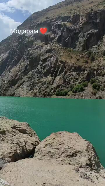 DZ0yQqDRQ6ujYs A.jpg