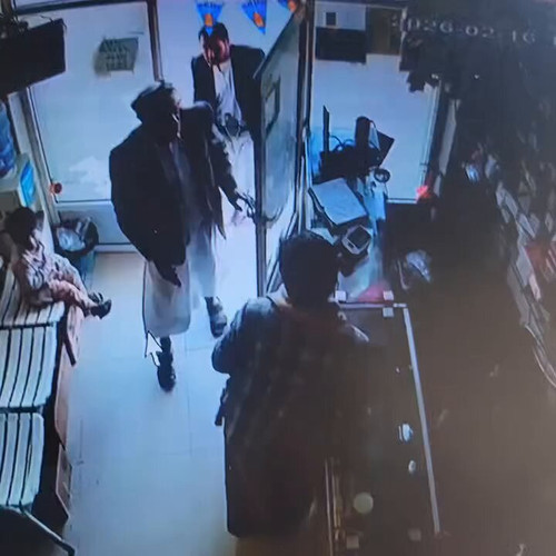 xxMWFn3F8cxTXmxB.jpg