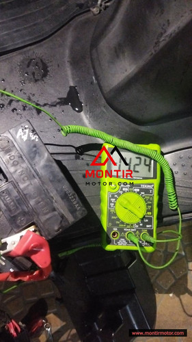 montir motor honda beat