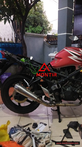 montir motor honda cbr servis