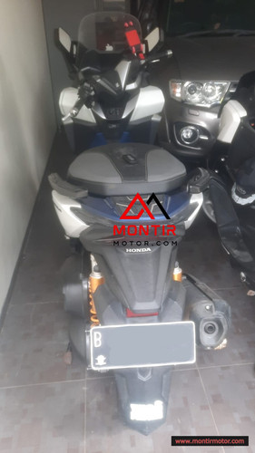 montir motor honda forza