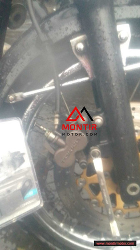 montir motor servis rem