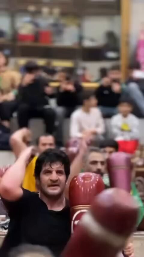 E5HUil9btlcPEfc9.jpg