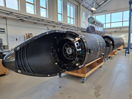 HBS1ETGXgAADArR.jpg