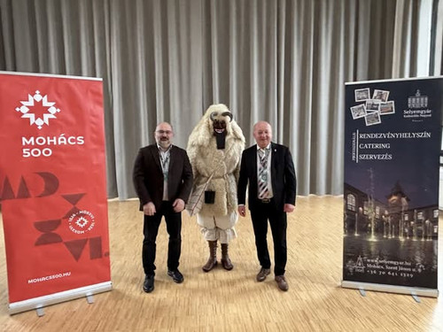 638058162 1481104570686036 2962629857510957058 n.jpg?stp=cp6 dst jpg s590x590 tt6& nc cat=107&ccb=1 .jpg