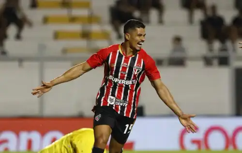 Primeiro gol, números fortes e confiança em alta: por que Lucas Ramon virou peça-chave no São Paulo?