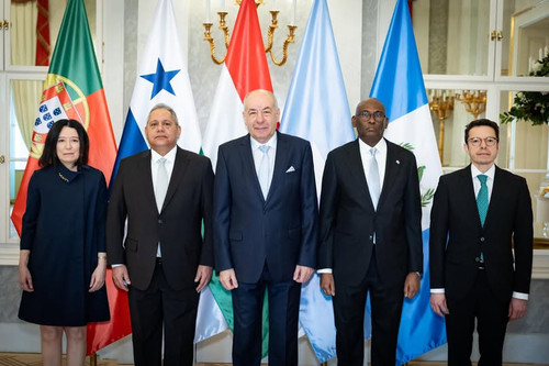 638133882 122275350788239180 921151510556865382 n.jpg?stp=dst jpg p180x540 tt6& nc cat=108&ccb=1 7& .jpg