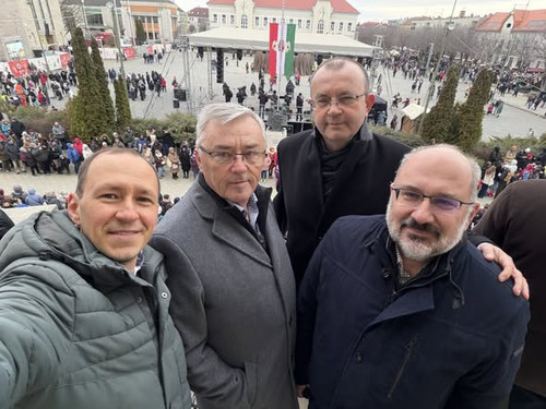 638001155 1481107584019068 1681589044147311326 n.jpg?stp=cp6 dst jpg s590x590 tt6& nc cat=107&ccb=1 .jpg