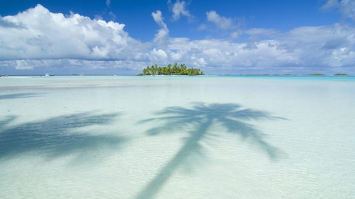 325199 ocean clouds nature islands palm trees tahiti skyscapes beaches 748x421.jpg
