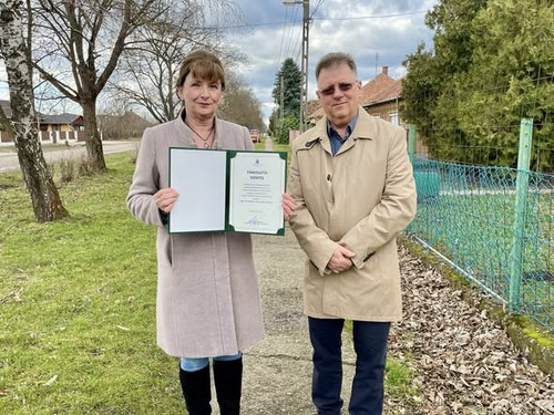 643417776 954307237161620 671738067825220103 n.jpg?stp=cp6 dst jpg s590x590 tt6& nc cat=103&ccb=1 7&.jpg