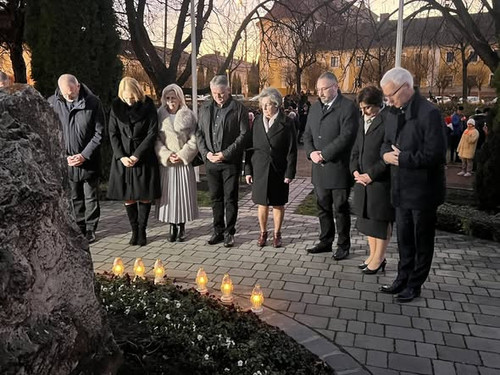 643868532 1524362543025132 1493155367468509250 n.jpg?stp=cp6 dst jpg s590x590 tt6& nc cat=102&ccb=1 .jpg