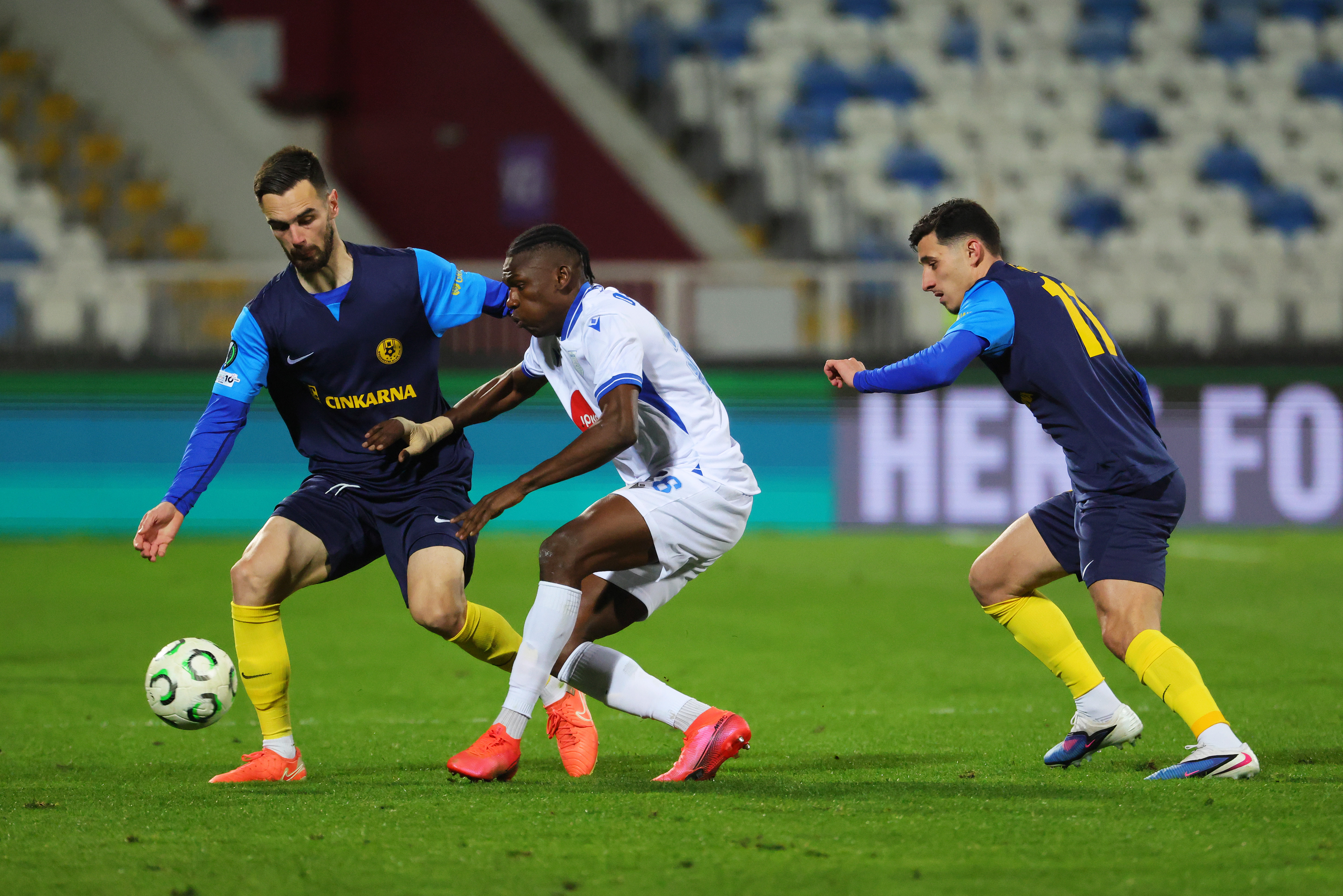 Celje vs Drita Gjilan, 00h45 ngày 27/02