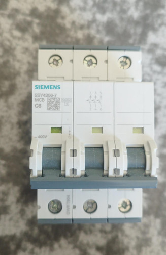 53297	Miniature circuit breaker 6A, 3 pole C.jpg
