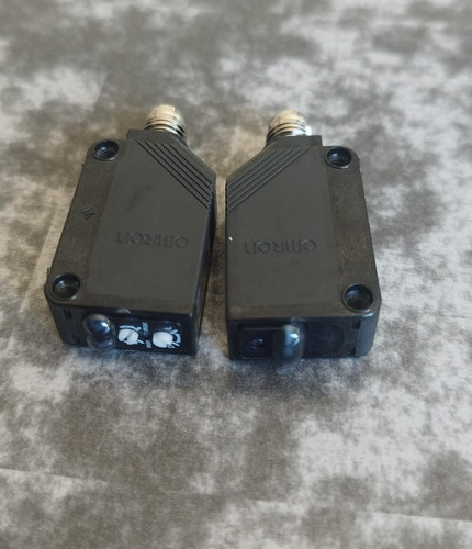 7118375	One way photocell 15000.jpg