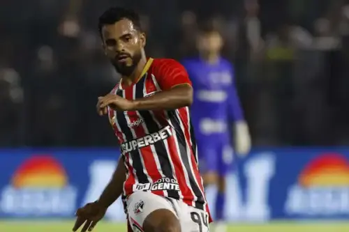 São Paulo encerra treinos para o clássico com "trunfo" Danielzinho em alta