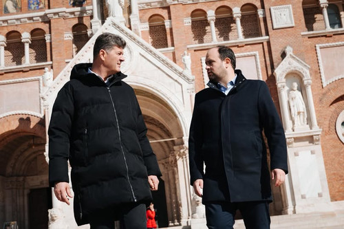 640400261 1438732740978972 8084238510505126258 n.jpg?stp=dst jpg p180x540 tt6& nc cat=109&ccb=1 7& n.jpg