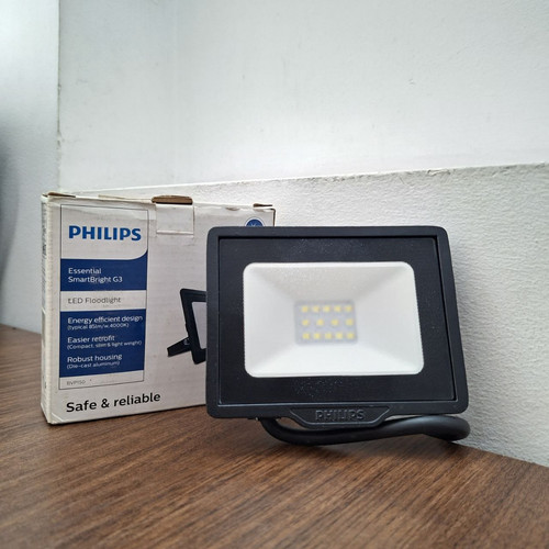 den led floodlight bvp150 led8 cw 10w 850lm 4000k (5).jpg