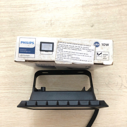 Den pha led Philips BVP150 LED8 CW 240V 10W 950lm 6500K (3)