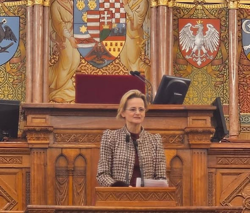 643887898 1295374472403512 1726653904620960247 n.jpg?stp=dst jpg s590x590 tt6& nc cat=105&ccb=1 7& n.jpg