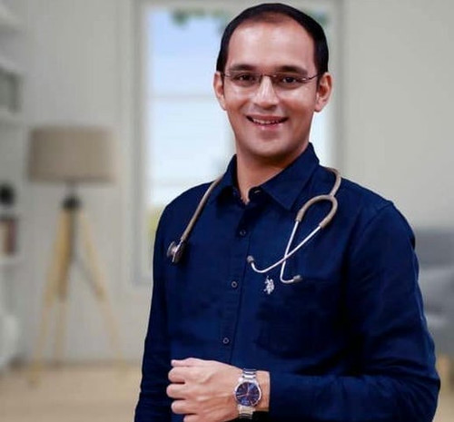 Dr.puneet dhawan.jpg